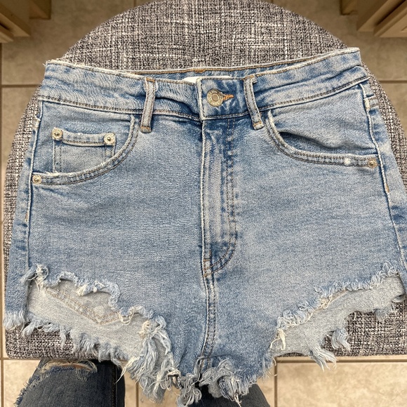 Shorts - Picture 1 of 3